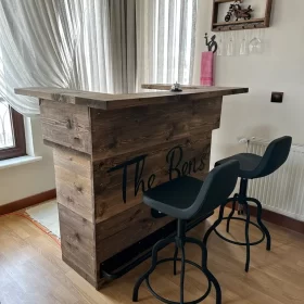 Minimalist Elegans Masa Banko